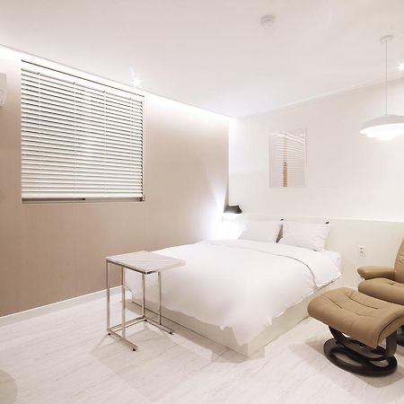 Hotel Yam Yeosu Hakdong Bagian luar foto