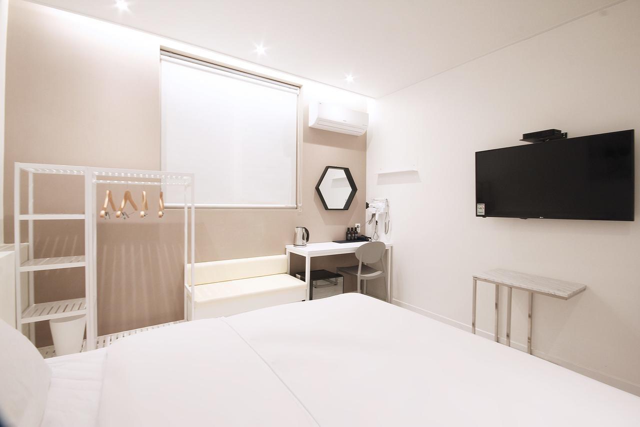 Hotel Yam Yeosu Hakdong Bagian luar foto