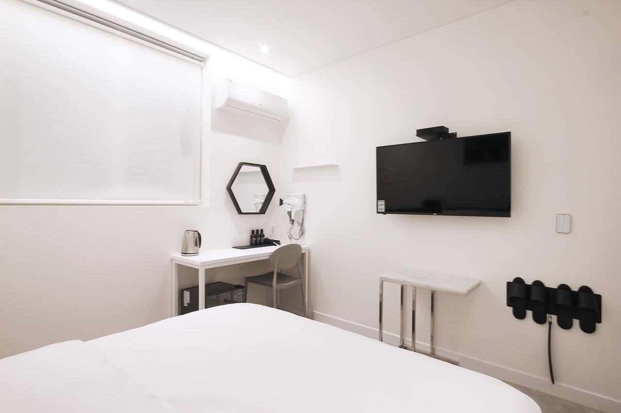Hotel Yam Yeosu Hakdong Bagian luar foto
