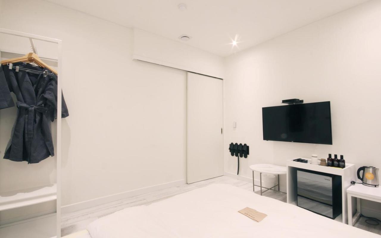 Hotel Yam Yeosu Hakdong Bagian luar foto